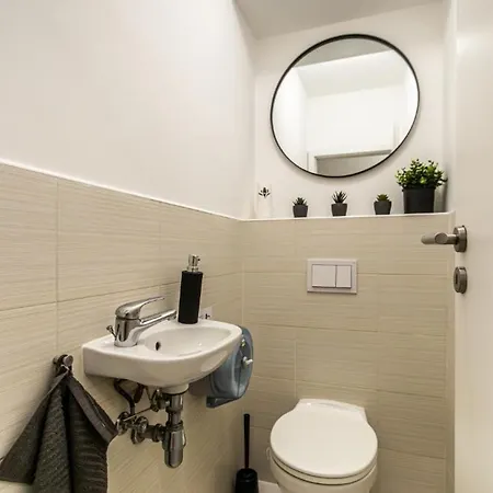 Corvin-Luxe, 3 Bedroom Apartment In City Center Budapest Esterno foto