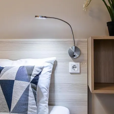 Corvin-Luxe, 3 Bedroom Apartment In City Center Budapest Esterno foto