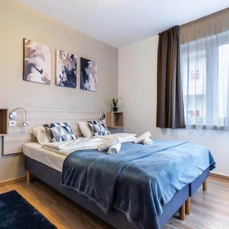 Corvin-Luxe, 3 Bedroom Apartment In City Center Budapest Esterno foto