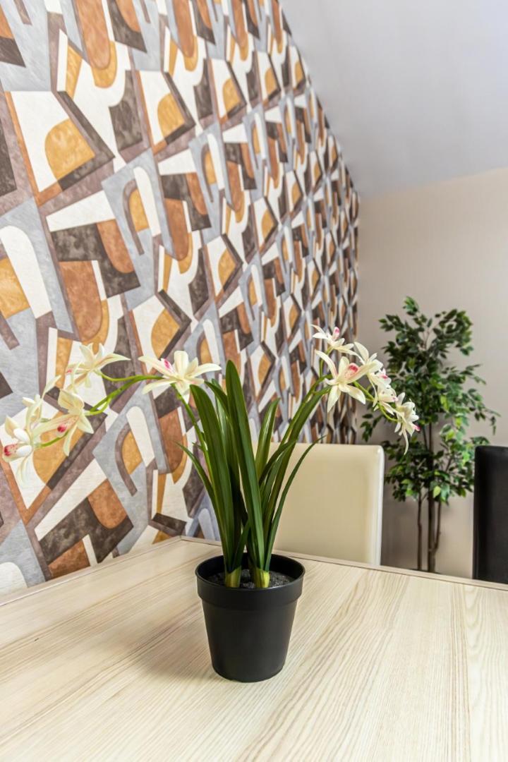Corvin-luxe, 3 Bedroom In Center * Budapest
