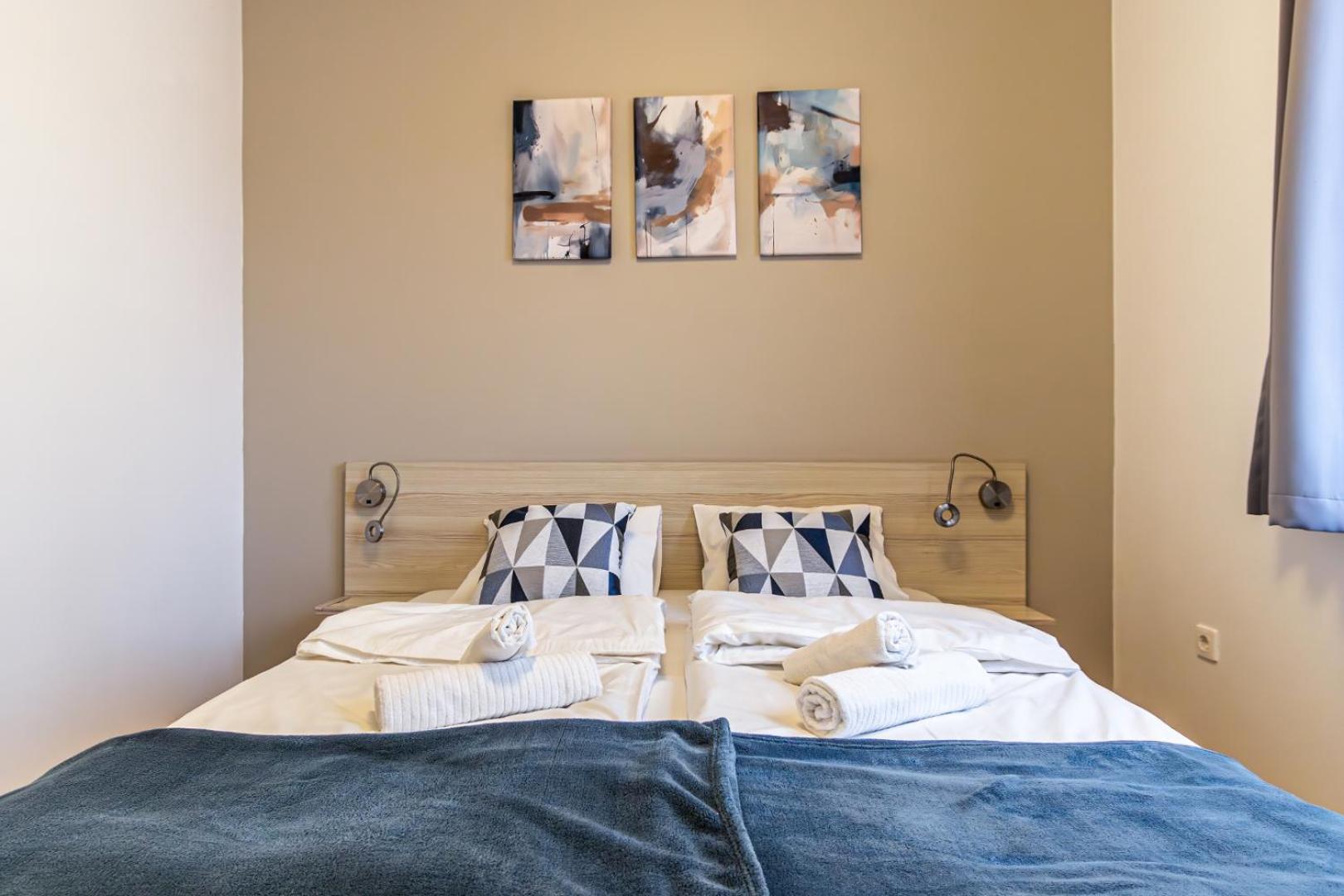 Corvin-luxe, 3 Bedroom In Center Appartamento *