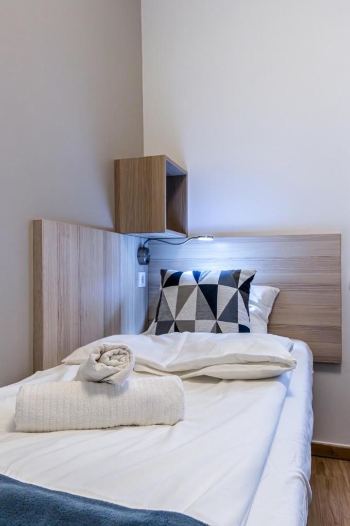 Corvin-luxe, 3 Bedroom In Center Appartamento