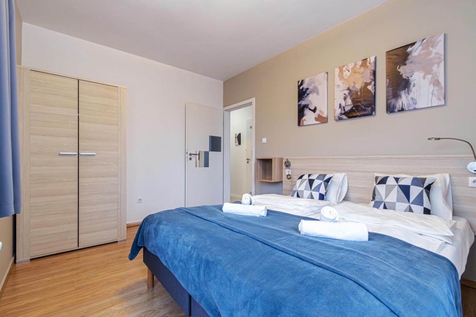 Corvin-luxe, 3 Bedroom In Center Budapest