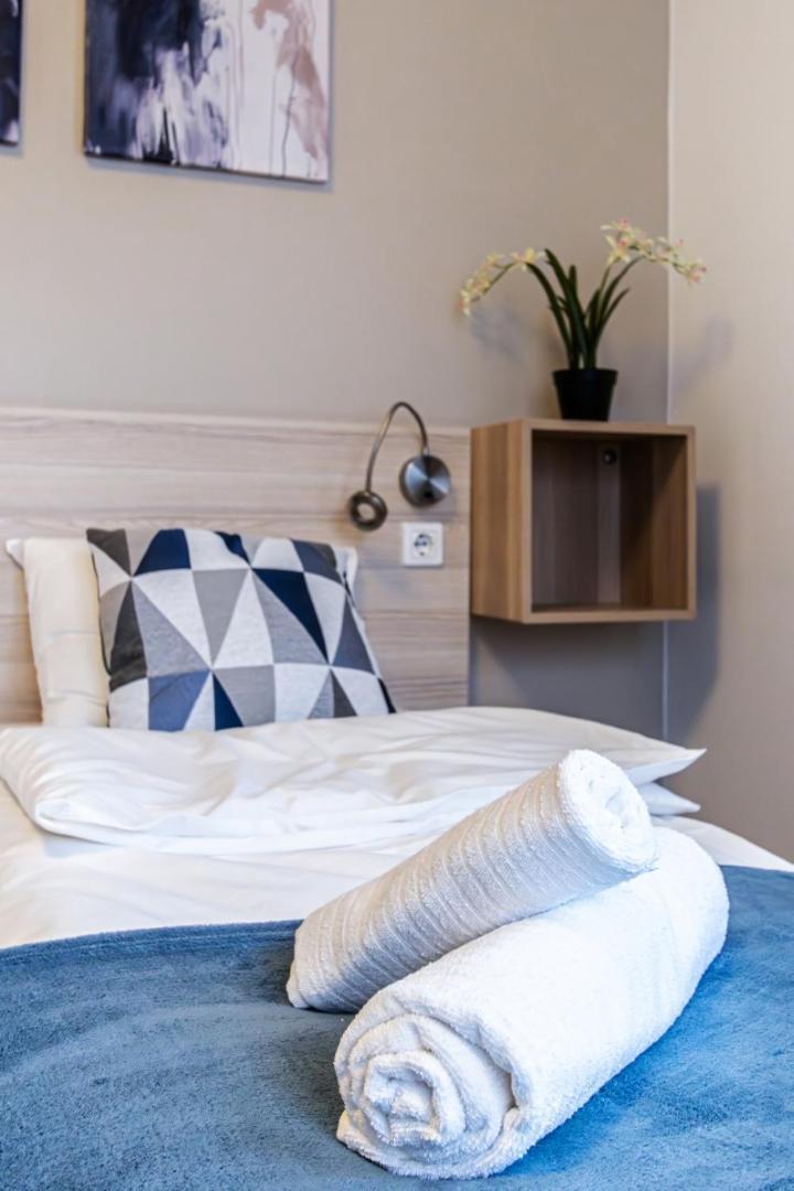 Corvin-luxe, 3 Bedroom In Center * Budapest