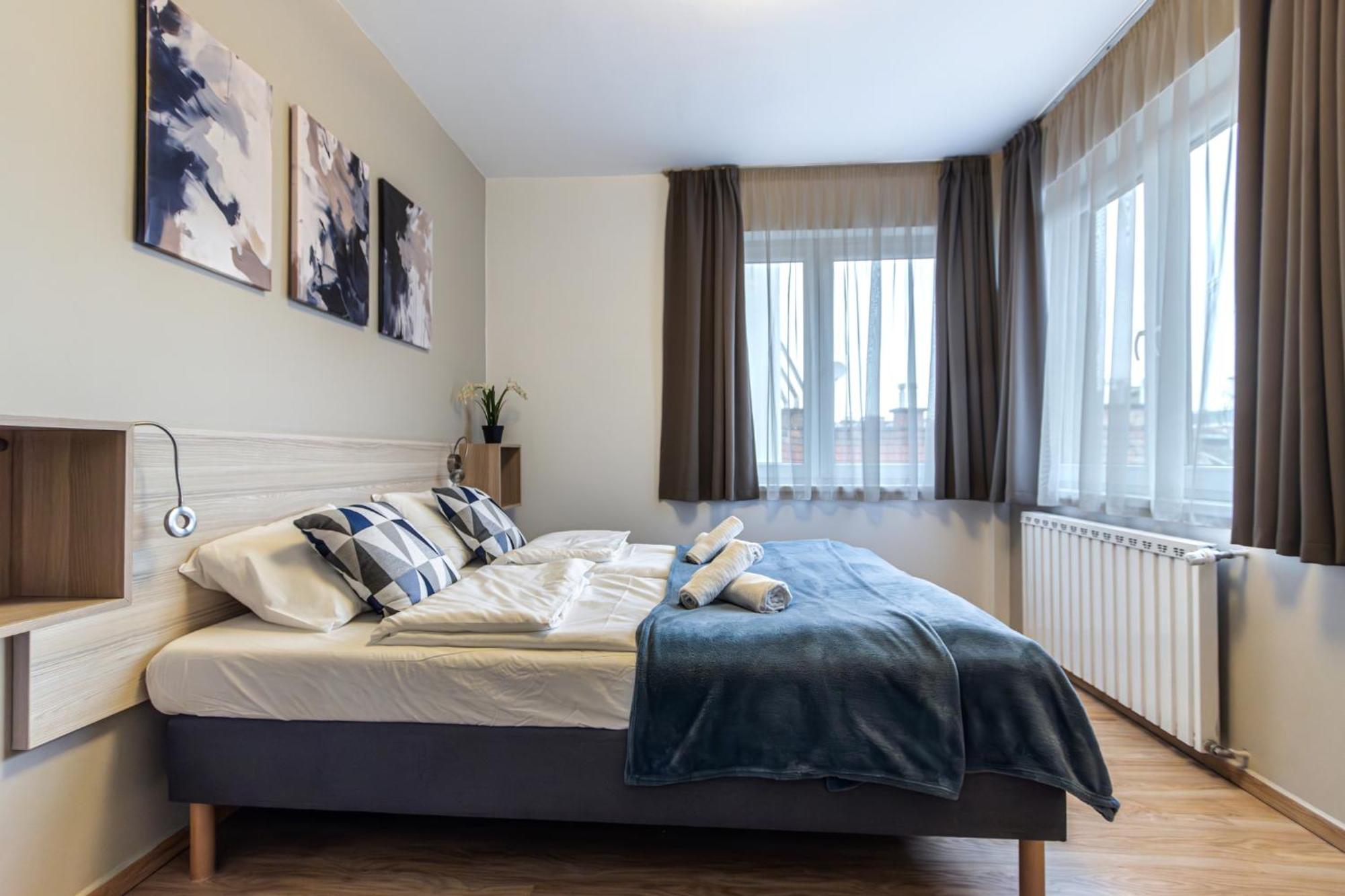 Corvin-luxe, 3 Bedroom In Center Budapest