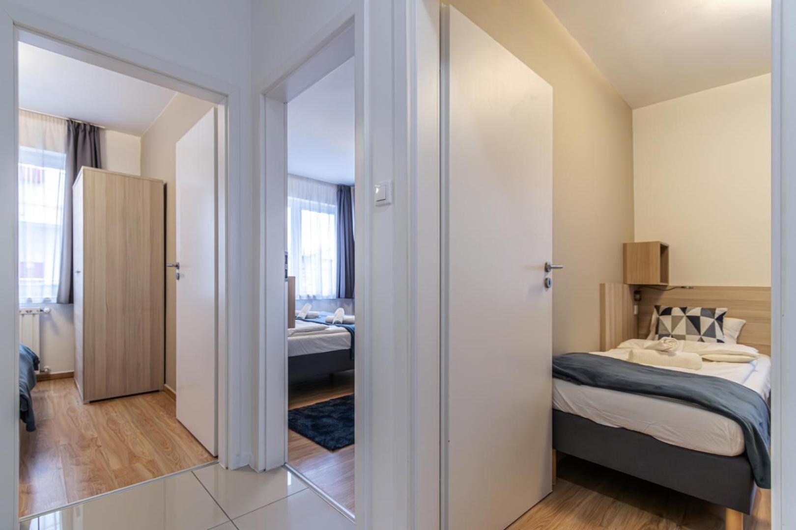 Appartamento Corvin-luxe, 3 Bedroom In Center *